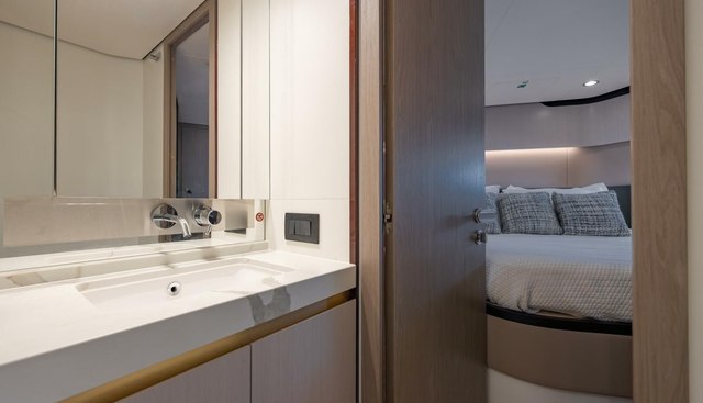 DOLCE VITA yacht for sale 52