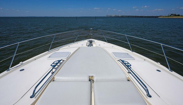 Command At Sea yacht for sale 12