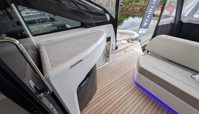 "Best in Class" yacht for sale 7