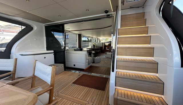 Y80018 yacht for sale 34