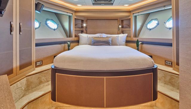 Nayla yacht for sale 18