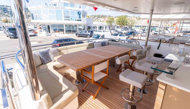KING POWER yacht for sale 20