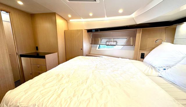 LADY V yacht for sale 25