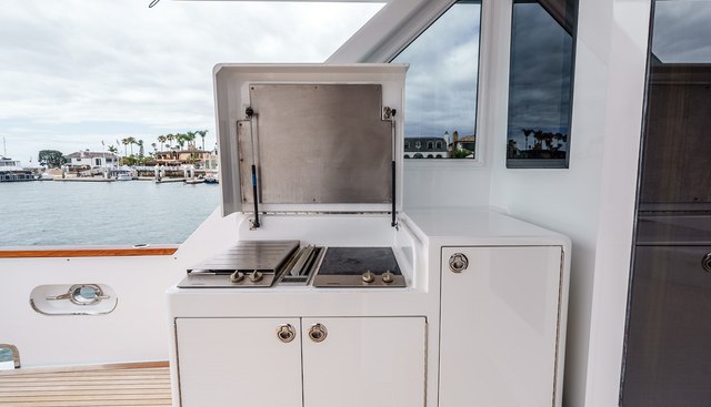 Following Sea II yacht for sale 5
