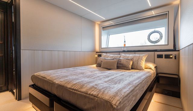 MAGIC MOMENT yacht for sale 43