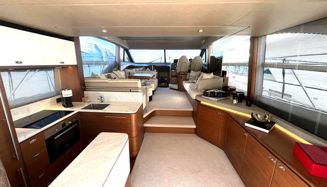 F55 yacht for sale 19