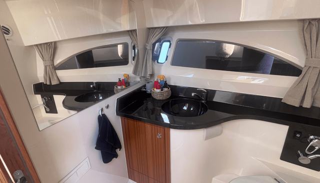 Maxima II yacht for sale 33