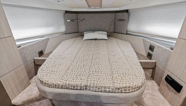 noname yacht for sale 30