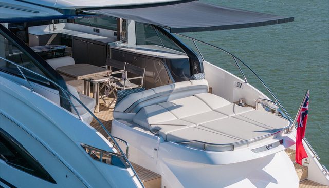 V55132 yacht for sale 17