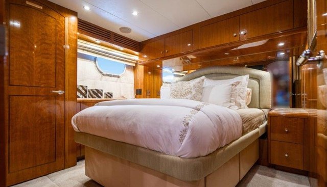 TIE BREAKER yacht for sale 28