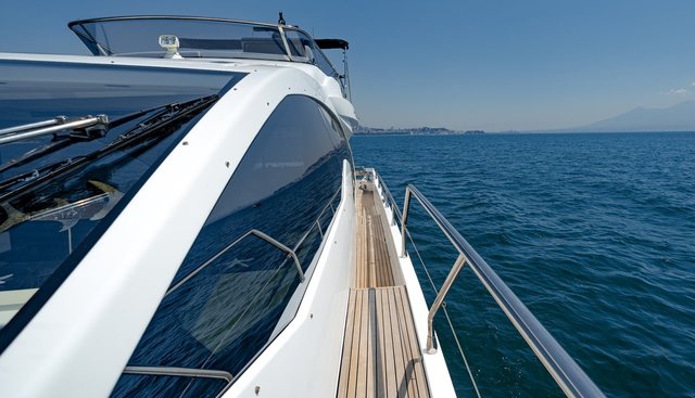 JR 28 yacht for sale 30