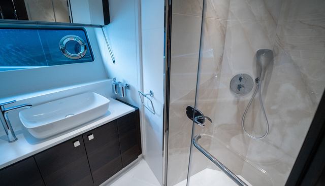 1292575 yacht for sale 35