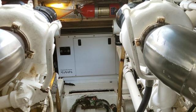 El Caiman yacht for sale 33