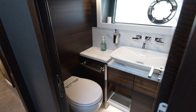 ANOUCHKA yacht for sale 35