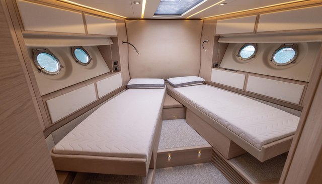 noname yacht for sale 34