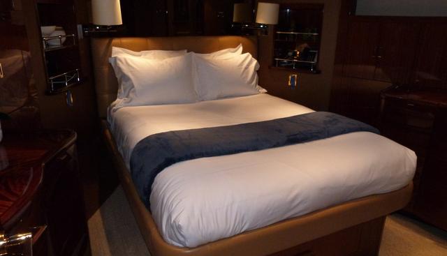 REMY ROO yacht for sale 37