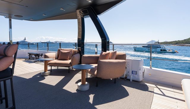 QUEEN J III yacht for sale 53