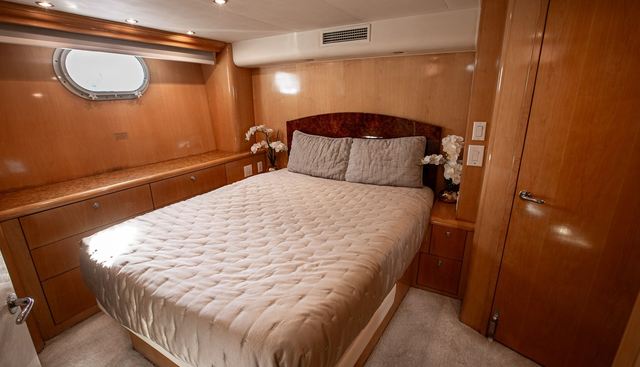 KRISTIN LEE yacht for sale 22