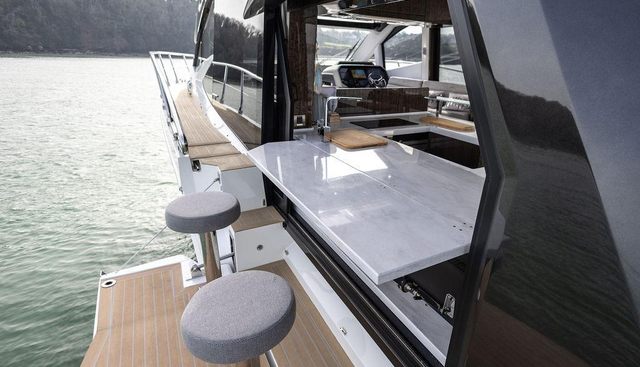 Galeon 510 SKY yacht for sale 32
