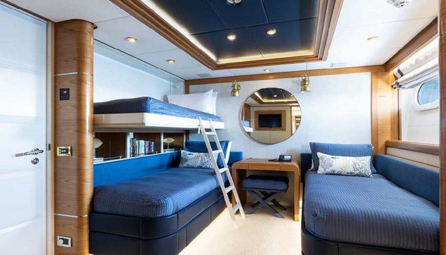 VIBRANCE yacht for sale 22
