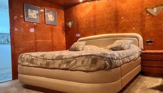 Versilcraft Super Challenger 96 yacht for sale 13