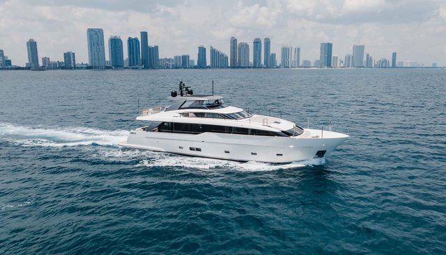 CHAMELEON yacht for sale 13