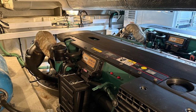 FAMIGLIA yacht for sale 24