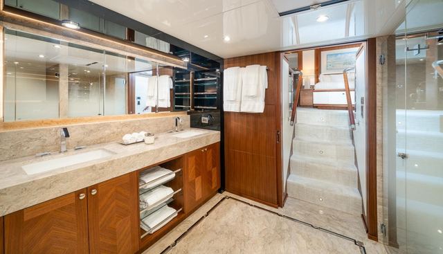 Iridescence yacht for sale 12
