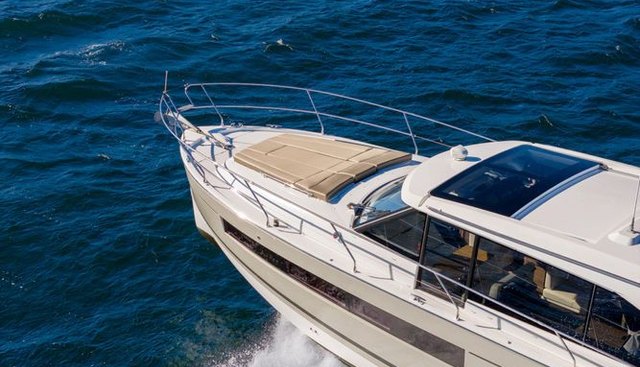 Bee's Knees yacht for sale 8