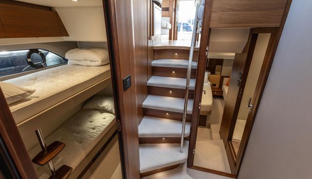 noname yacht for sale 33