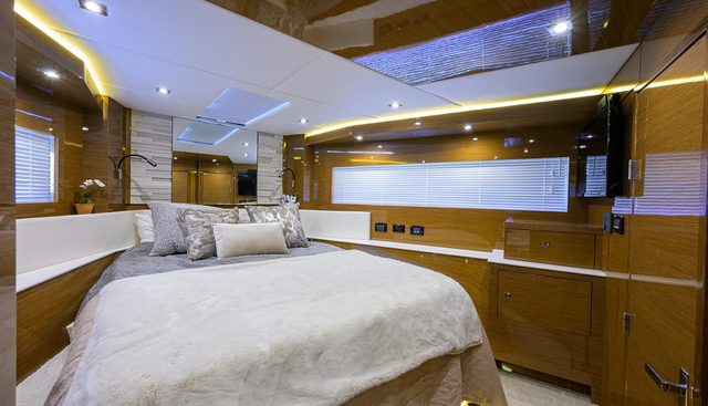 UNORTHODOCS yacht for sale 52