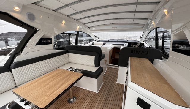 Momentum yacht for sale 4