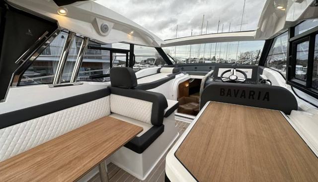EX DEMONSTRATOR SALE!! 323000045-SR35HT yacht for sale 9