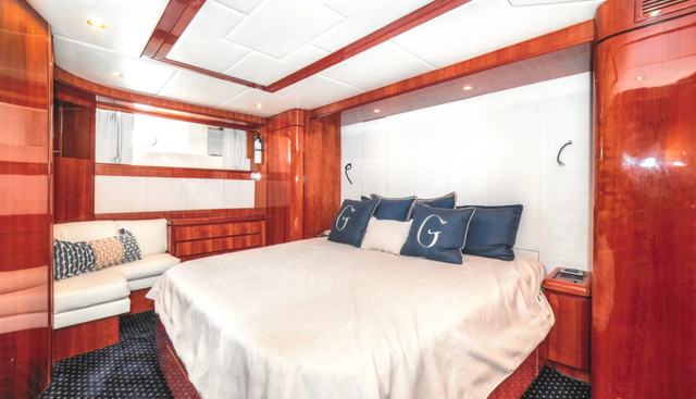 Eagle V yacht for sale 20
