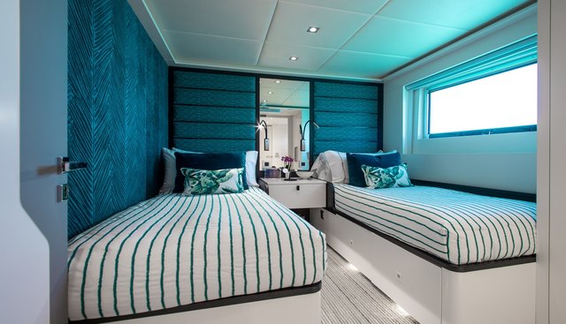 Curfew II yacht for sale 24