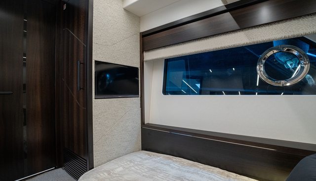 1292575 yacht for sale 38