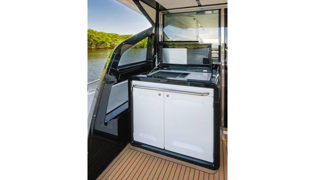 noname yacht for sale 10