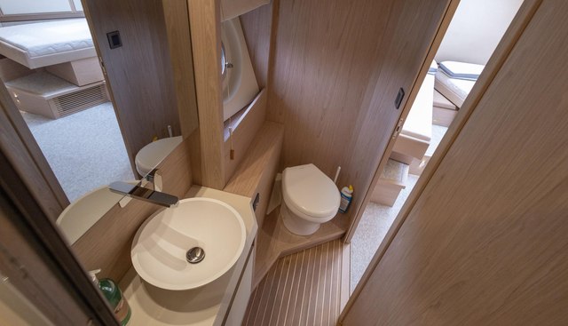 noname yacht for sale 37