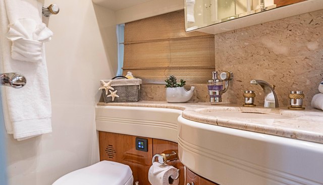 ELIZEE yacht for sale 38
