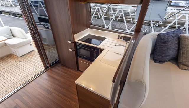 F50235 yacht for sale 38