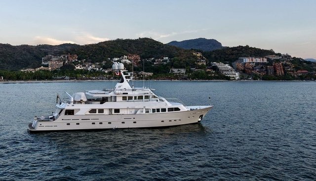 MAVERICK yacht for sale 33