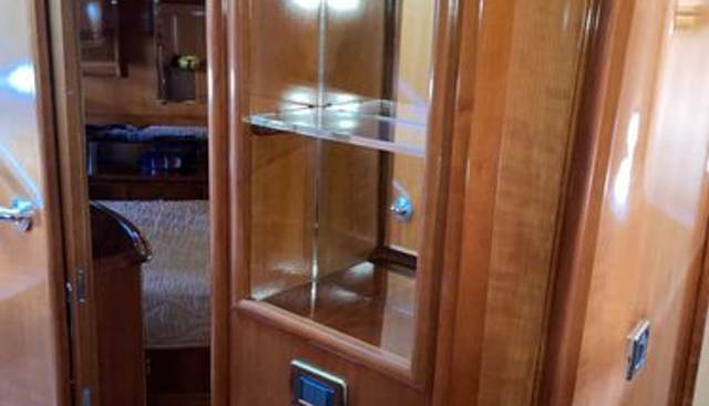 PISCO SOUR yacht for sale 44