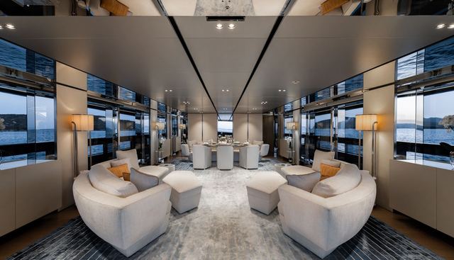 Flying Dagger III yacht for sale 9