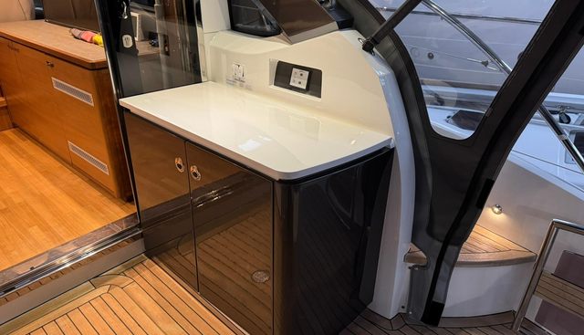 Seven yacht for sale 24