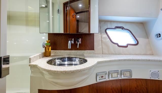 REFIT 2018 - REEL DEAL yacht for sale 29
