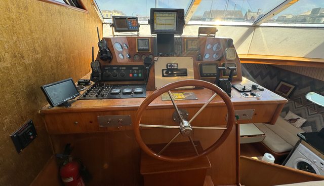 Top Toy yacht for sale 25