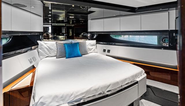 CLUB T yacht for sale 43