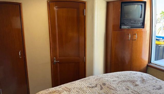 Ciao II yacht for sale 24