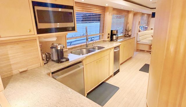 FAVOR yacht for sale 12
