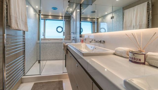 LARIMAR II yacht for sale 28